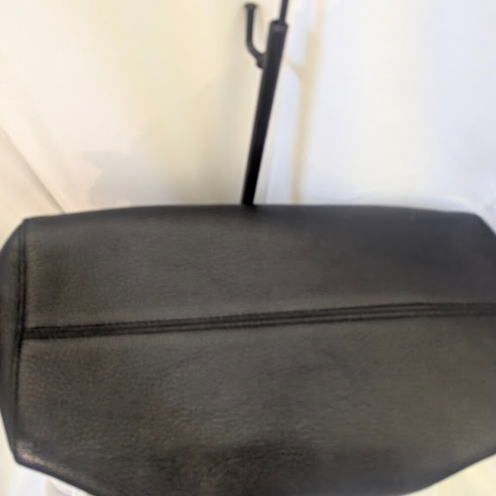 Gucci Black Leather Swing Tote - Picture 12 of 14